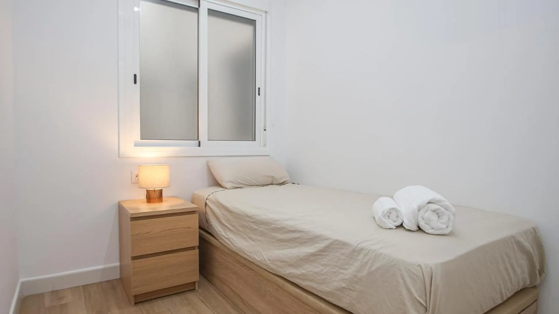 Luxurious & Spacious 4Br Apt Next To Cathedral Seville Apartment